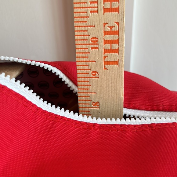 UNLV '90 GYM BAG - Picture 11 of 11